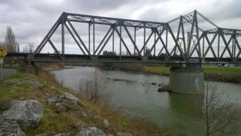 Nooksack River at BNSF bridge - 6-foot level 2015-02-24