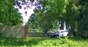 fpd with suspect cornered in house 2015-0615