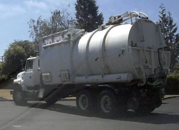 stinky trail truck 2015-06-17