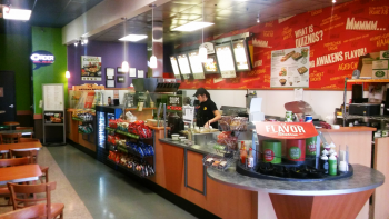 quiznos interior
