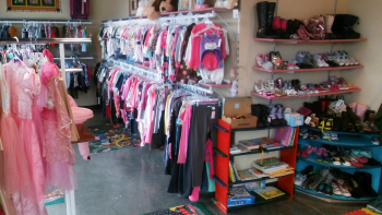 Little Closet on the Corner interior