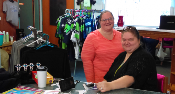 tia and tara of tiara fashion plus 2016-02-11