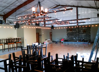 kickina saloon and dance hall interior preparation 2016-05-06