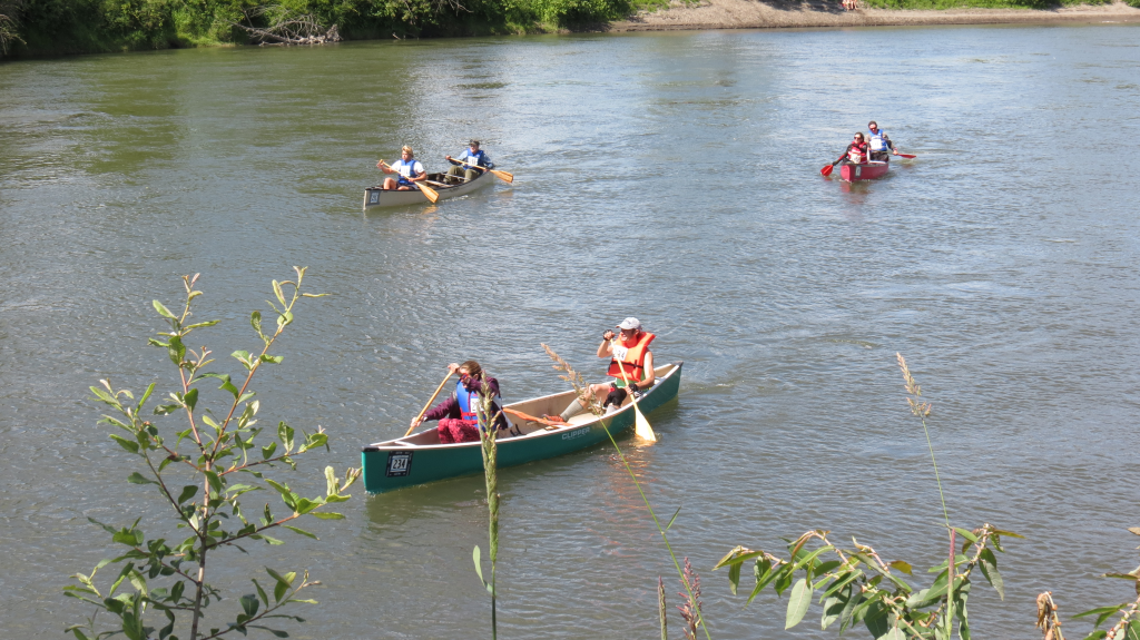 ski-to-sea canoeists on the river 2016-05-29
