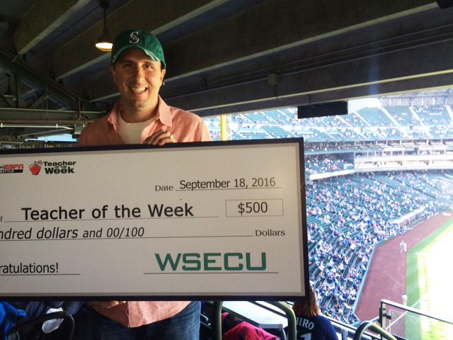 torretta-receives-mariner-teacher-of-the-week-recognition-2016-09-20