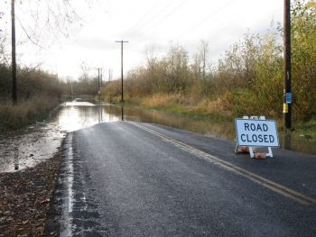 marine-drive-flooded-road-closed-sign-2106-11-6-1510