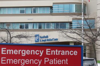 peacehealth-st-joseph-medical-center-emergency-stock-photo-df