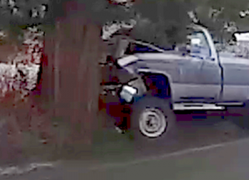 pickup into tree harksell rd 2017-01-01 0845