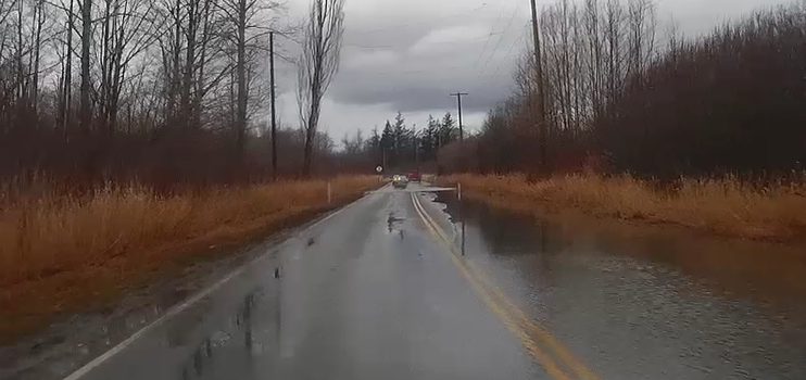 wb lane of marine drive flooded 2017-01-19 1600 2