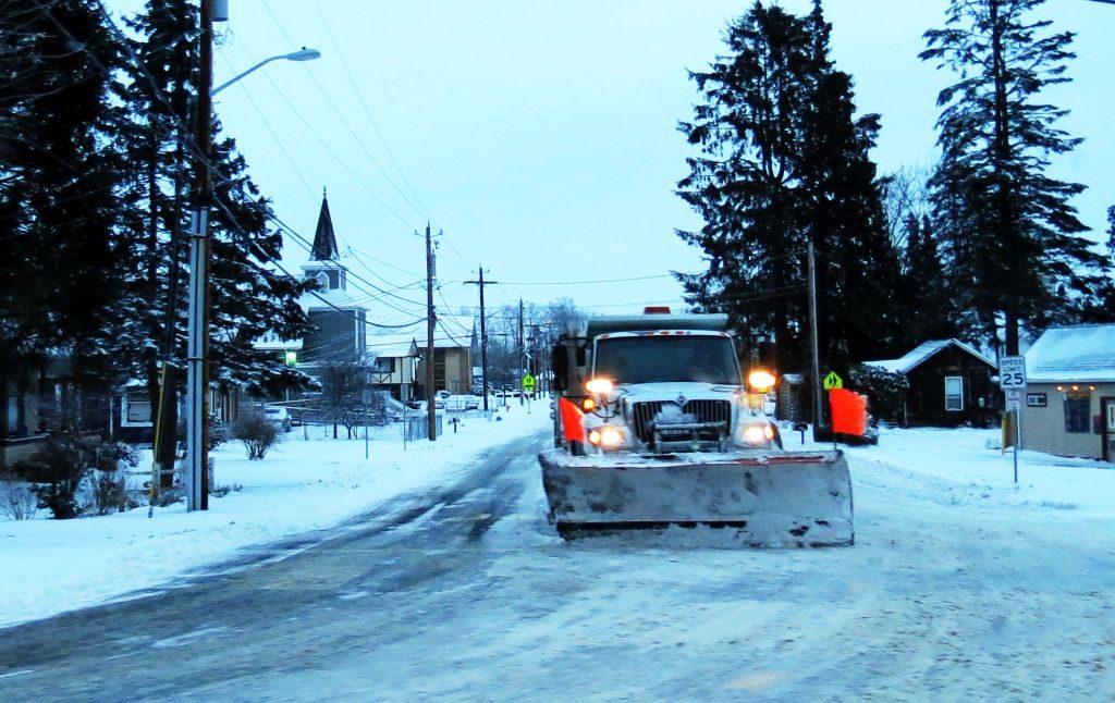 COF snow plow at Washington St and Vista Dr 2017-02-06
