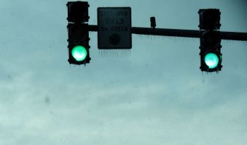 downtown main street traffic signal 2017-02-04