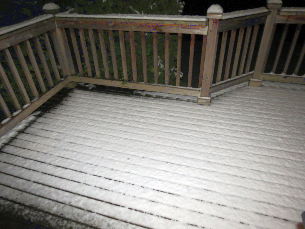 early morning dusting of snow 2017-03-05