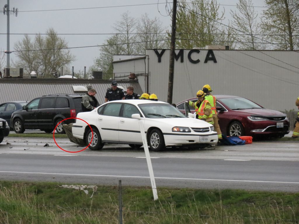 recliner visible near first of multiple crashes on I-5 2017-04-17