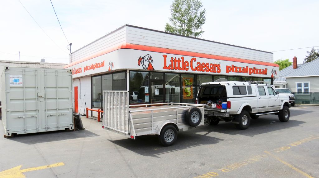 Little Caesars Pizza closed during remodel 2017-05-09