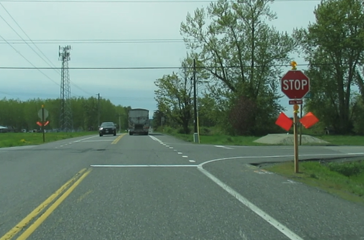 new stop signs at kickerville on grandview road 2017-05-02