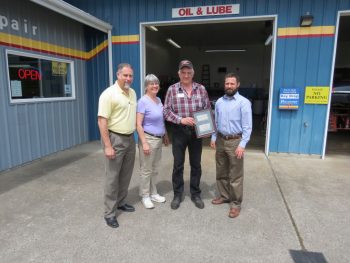 petes auto repair receives napa technician of the year award 2017 from napa reps 2017-06-20