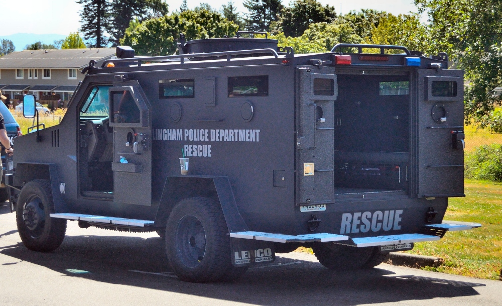 Bellingham man arrested after fleeing, barricading himself inside a stranger’s residence