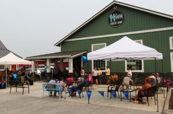 twin sisters creamery 2nd anniv open hse with live band 2017-08-05