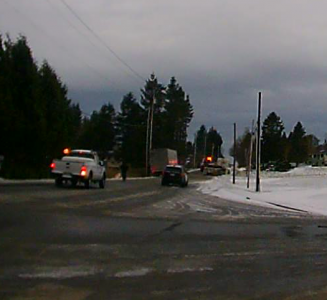 semis off mtn view on n and s sides during morning snow event 2017-11-3