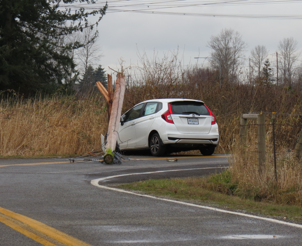 car vs pole at harksell and delta line roads 2017-12-16