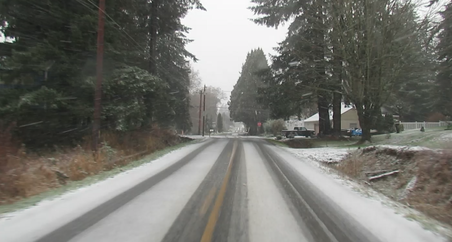 snow arrives 2017-12-19 1330 vista and brown roads