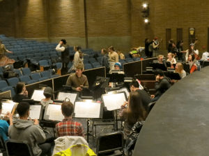 Steve Menefee works with the show's musicians just before dress rehearsal for fiddler on the roof 2018-02-21