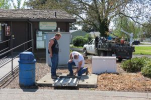 cof workers upgrade the riverwalk fountain 2 2018-05-02