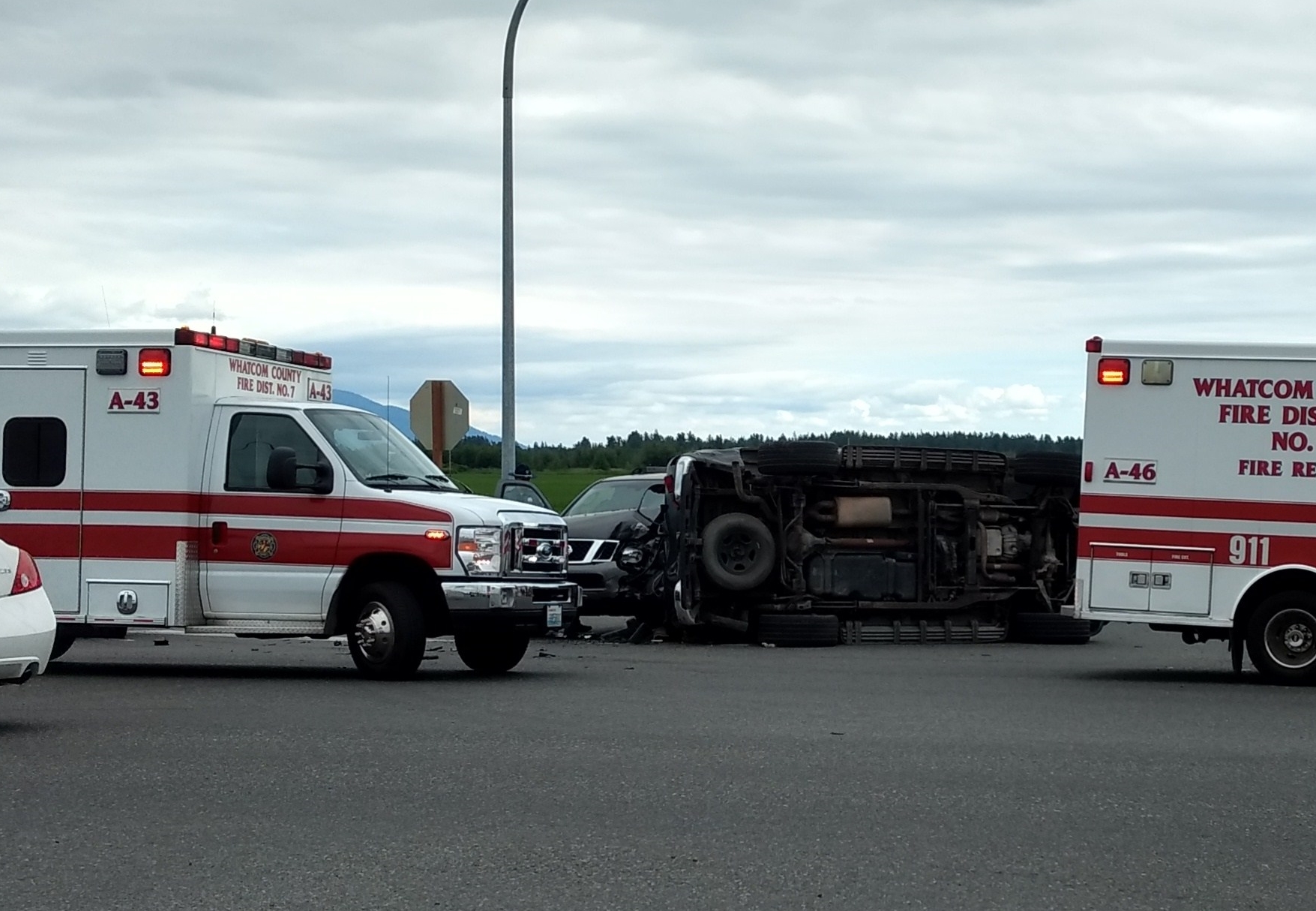 Scene of rollover crash at the intersection of Ferndale and Slater Roads 2018-06-22 1600