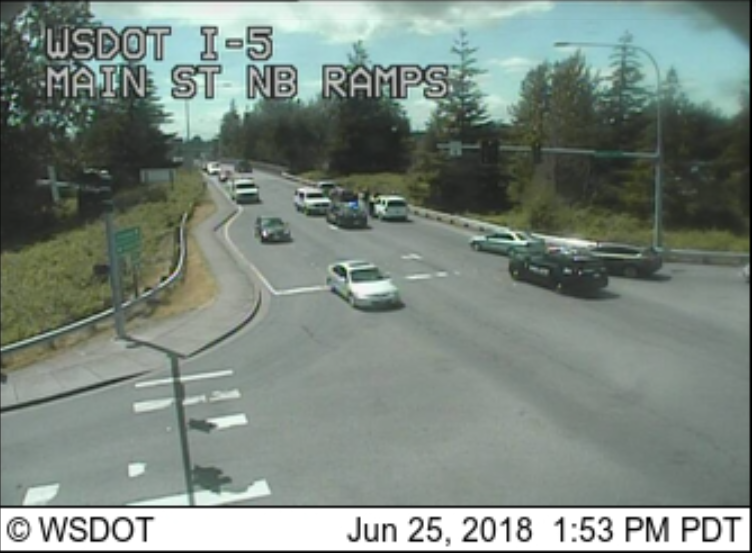 crash scene on I-5 overpass 2018-06-25