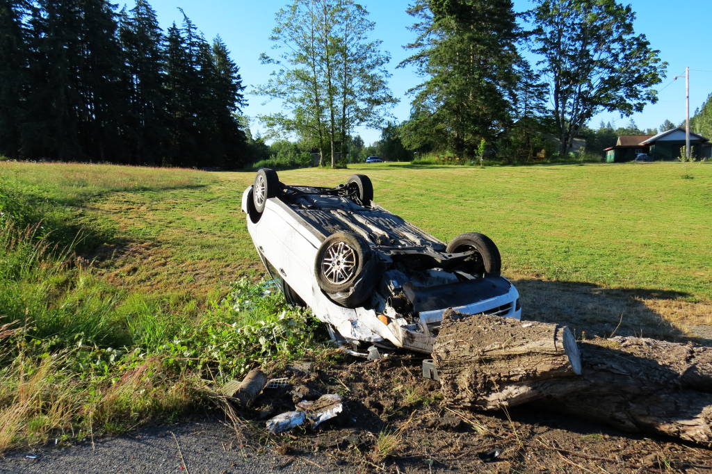 scene 2 of 1-car rollover on grandview rd 2018-06-17