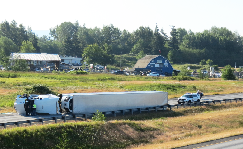 scene of semi truck rollover on nb I5 at slater 2018-06-18