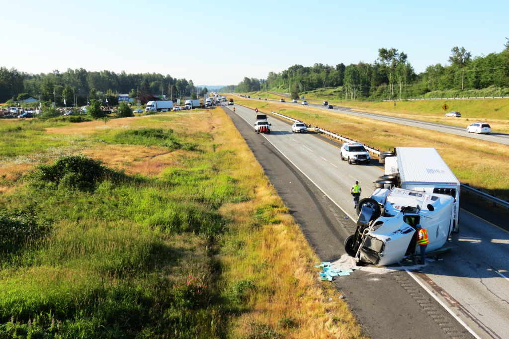 scene of semi truck rollover on nb I5 at slater 2018-06-18