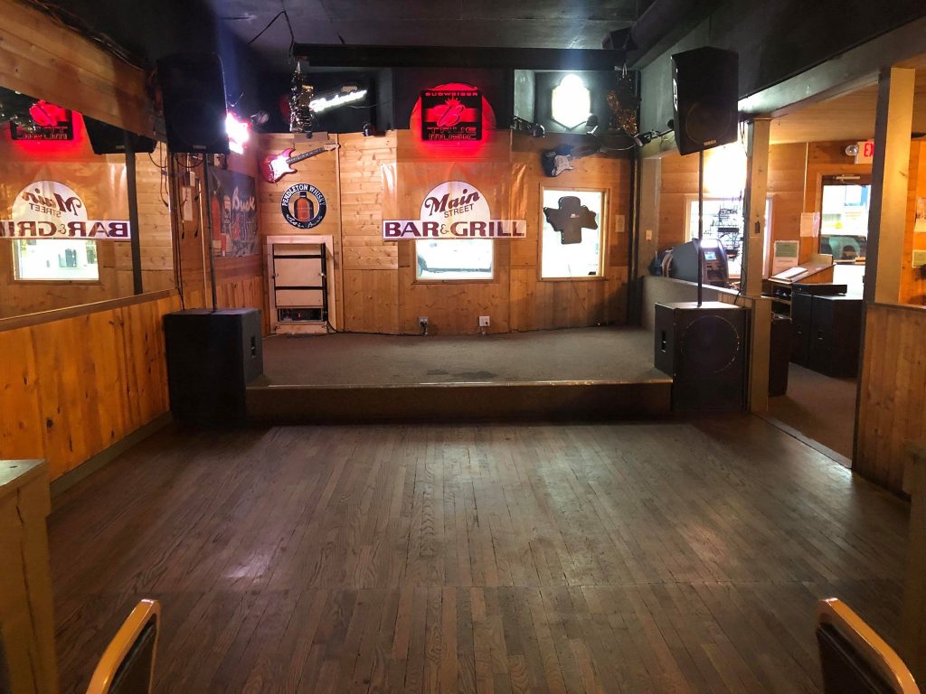 Empty stage at the Main Street Bar & Grill (January 22, 2019). Photo courtesy of John Wirts