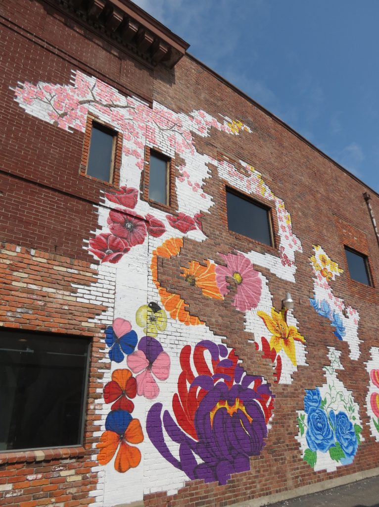 2-story wall mural installed on the east wall of 2038 Main Street by artist Todd Bruce (July 30, 2019). Photo: My Ferndale News
