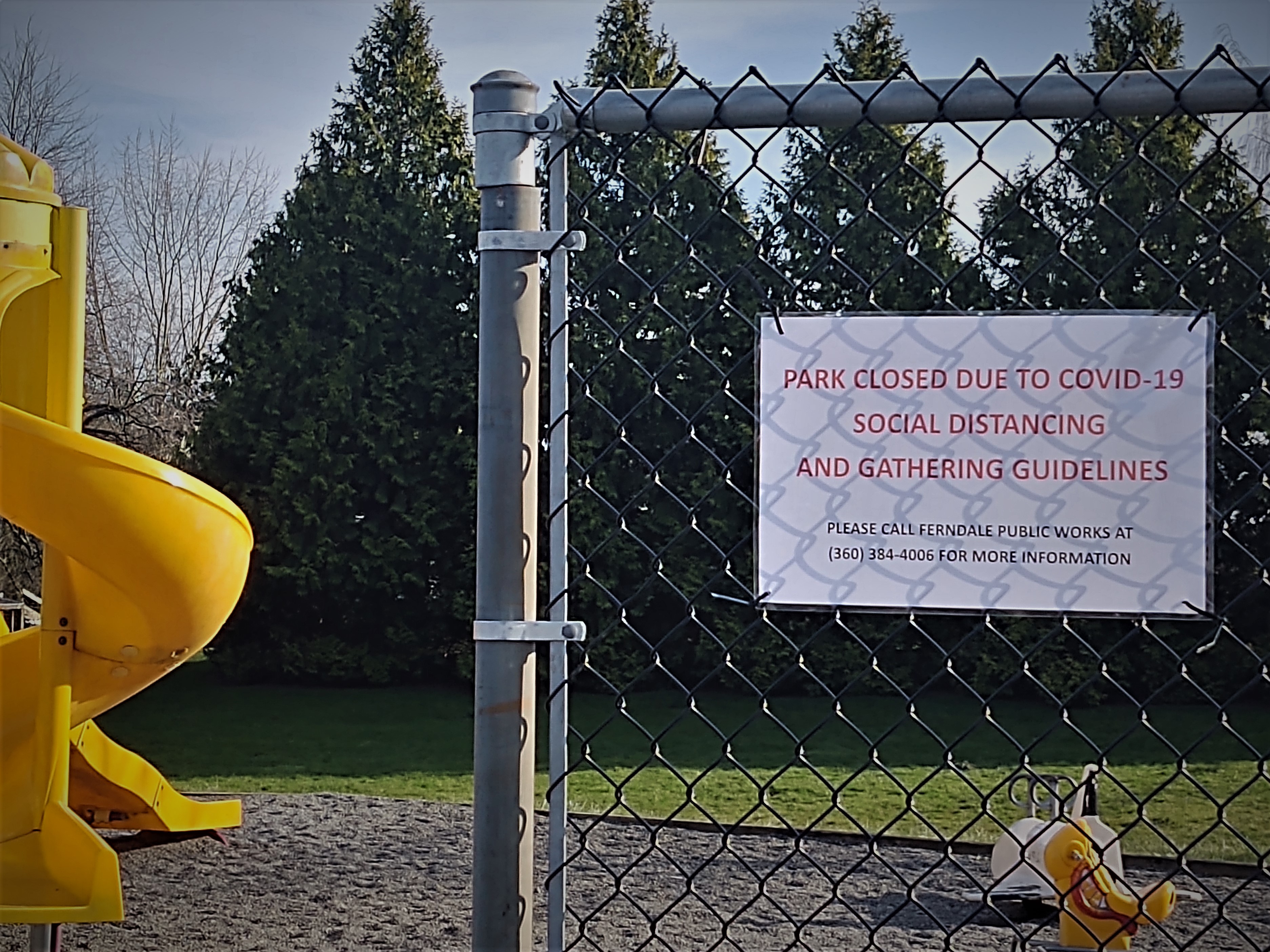 City of Ferndale posted signs near Ferndale playgrounds today like this one at Oxford Park. (March 19, 2020). Photo: My Ferndale News