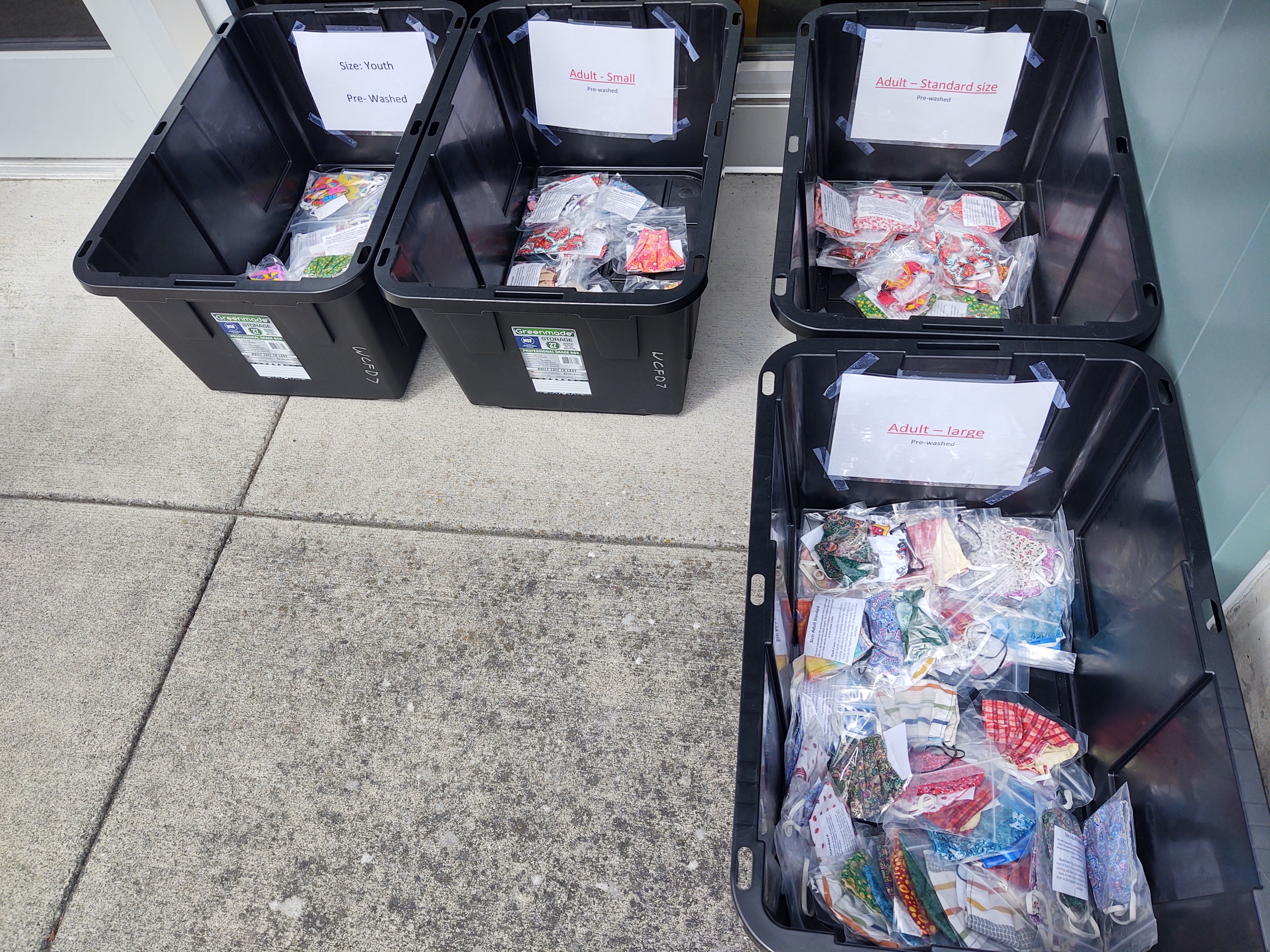 Cloth masks available for free outside Fire Station 41 (June 4, 2020). Photo: My Ferndale News