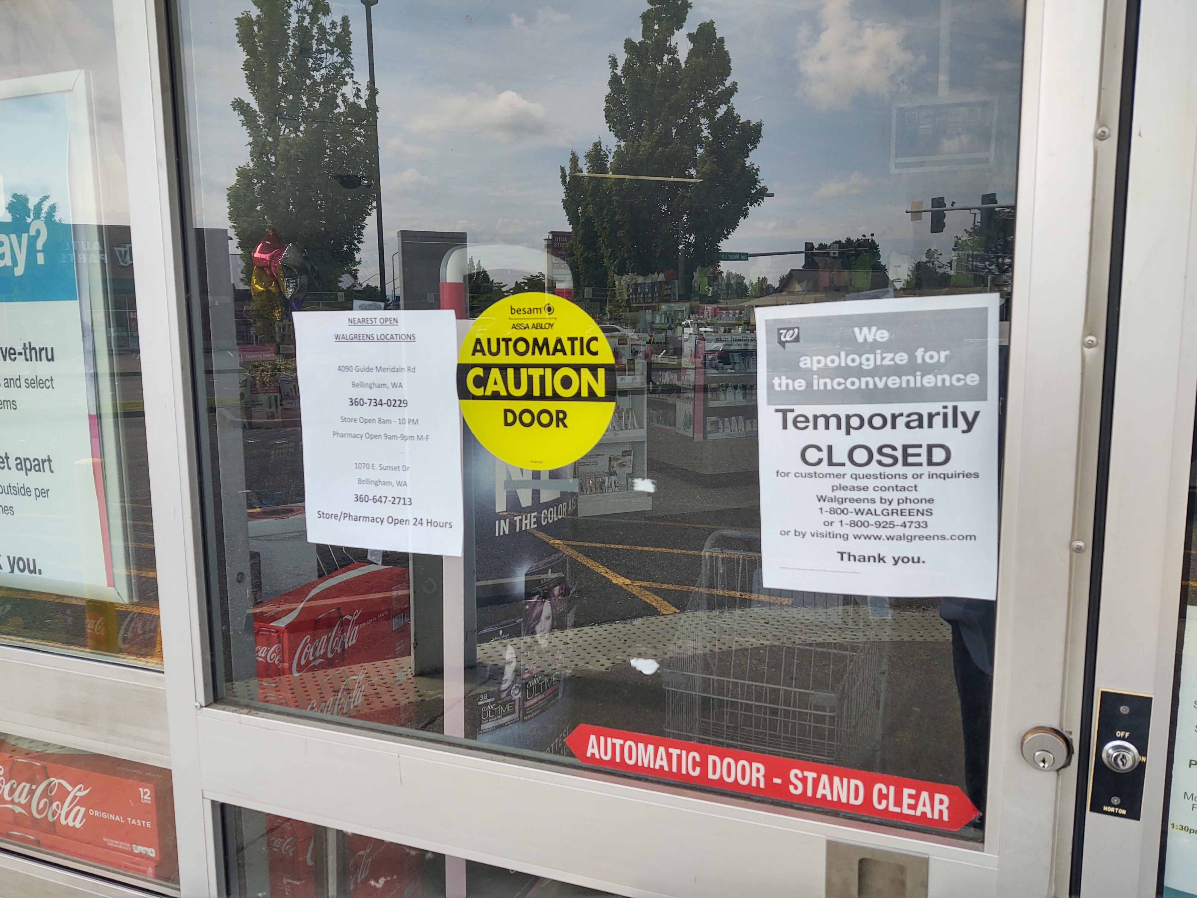 Temporary closure signage at Ferndale Walgreens location (June 5, 2020). Photo: My Ferndale News