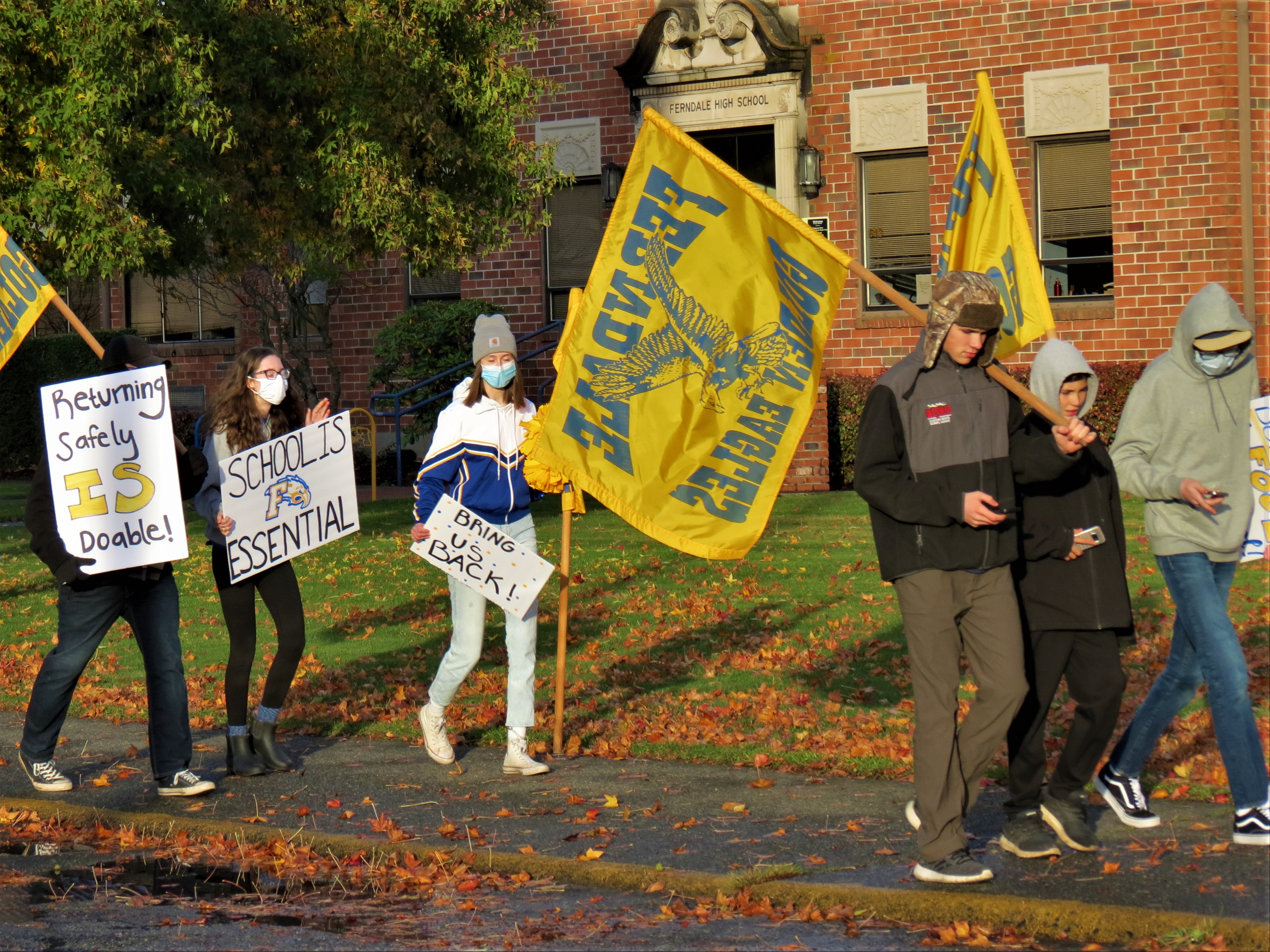 Students marched from Ferndale High School to downtown Ferndale ask for a quick return to in-person classes (November 13, 2020). Photo: My Ferndale News