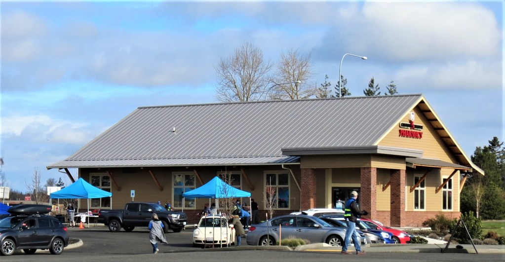Scene of a COVID-19 immunization clinic for Bellingham Public Schools staff at Custom Rx Shoppe Pharmacy (March 6, 2021). Photo: My Ferndale News