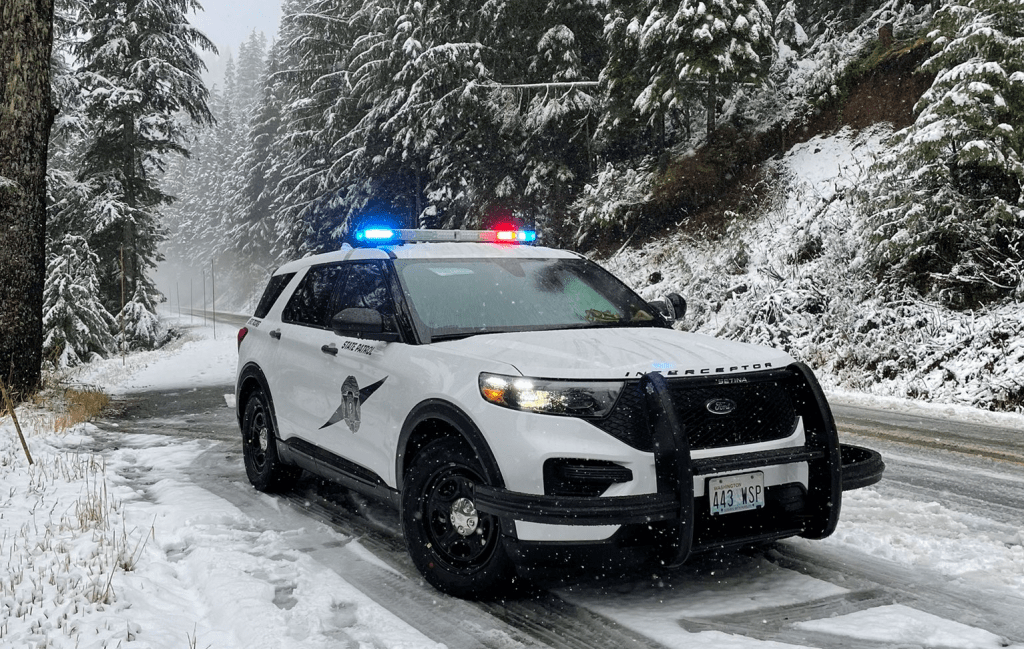 Washington State Patrol vehicle on Mt Baker Highway during a snow event (November 6, 2021). Photo courtesy of WSP