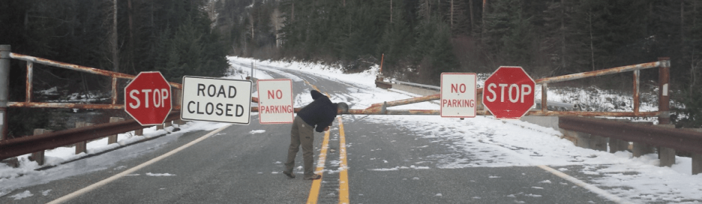 Closing the North Cascades Highway (SR20) for the season at the west gate (November 16, 2015). Photo: WSDOT
