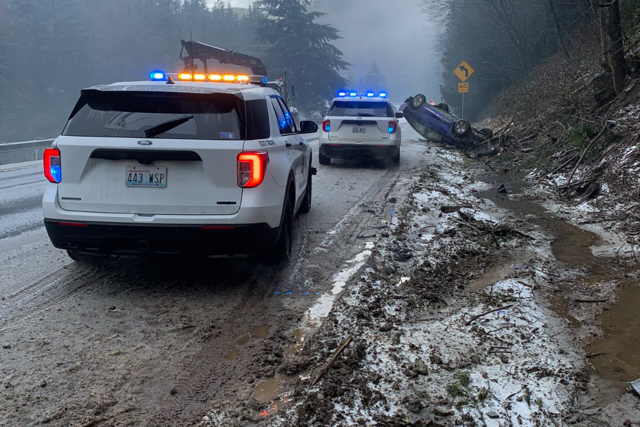 Scene of rollover crash on I-5 near the N Lake Samish interchange (February 1, 2022). Photo courtesy of WSP