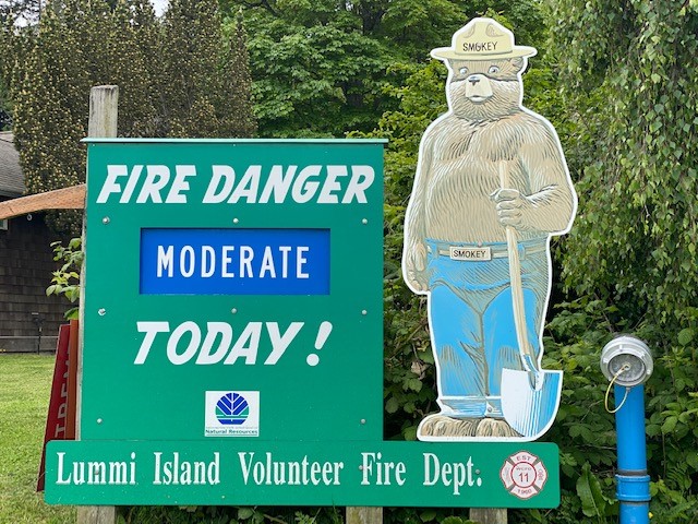 lummi island high fire danger sign