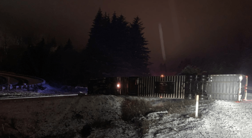 Scene of a rollover semi-truck crash on I-5 (November 30, 2022). Photo: Washington State Patrol