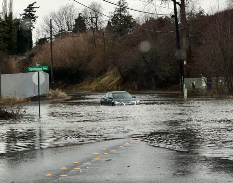 Scene of flooding at the intersection of Roeder Avenue and Squalium Way (December 27, 2022). Photo courtesy City of Bellingham