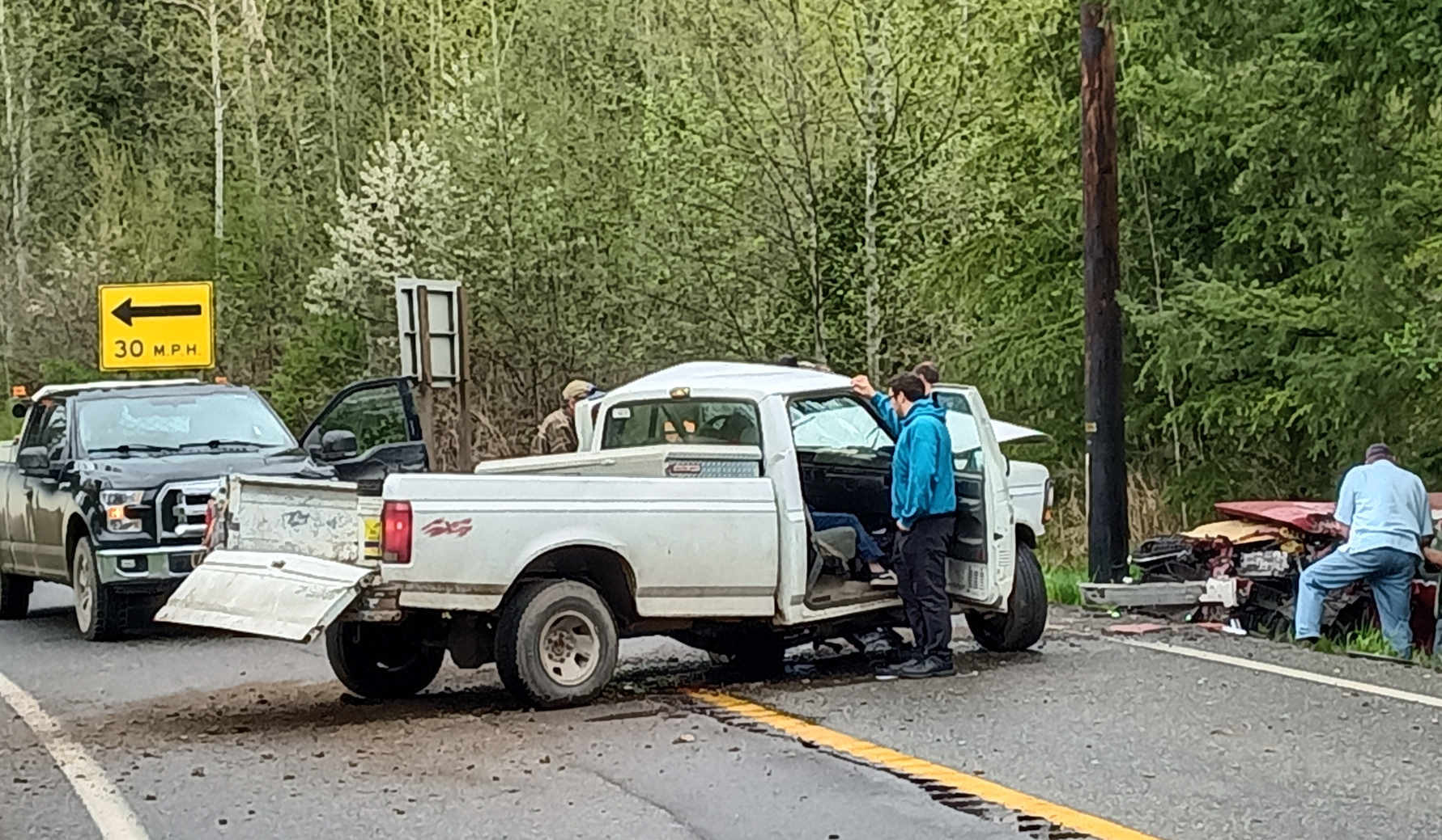 Scene of 2-car crash on Valley Highway (May 1, 2023). Photo courtesy of Richard Banel
