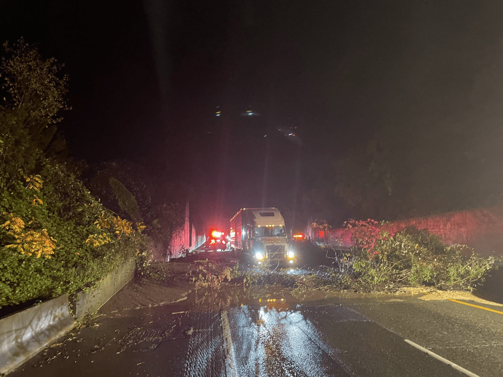 Northbound lanes of I-5 in Bellingham blocked by debris after heavy rains (October 27, 2024). Photo: WSDOT