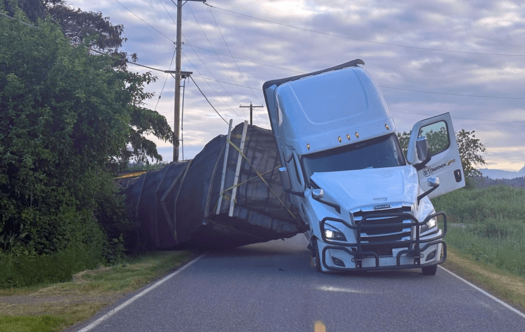 Scene of trailer rollover on Weidkamp Road (May 30, 2025). Source: WCSO