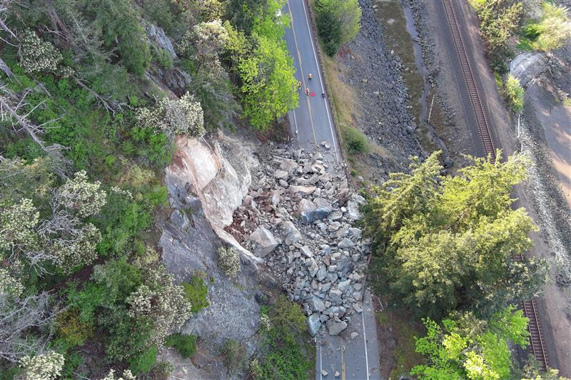 Scene of rockslide blocking both lanes of Chuckanut Drive (SR11) (April 23, 2025). Source: WSDOT