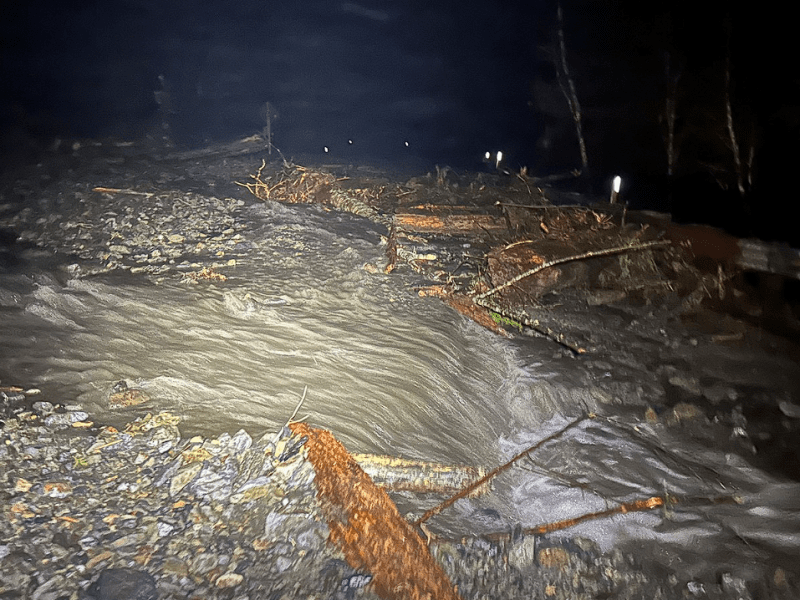 Alternating traffic to be allowed on Mount Baker Highway east of Glacier starting Sunday